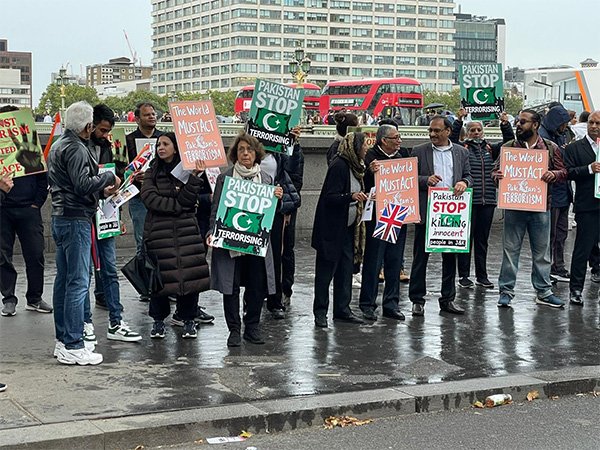 J&K Diaspora Protest UK Parliament, Denounce Pakistan