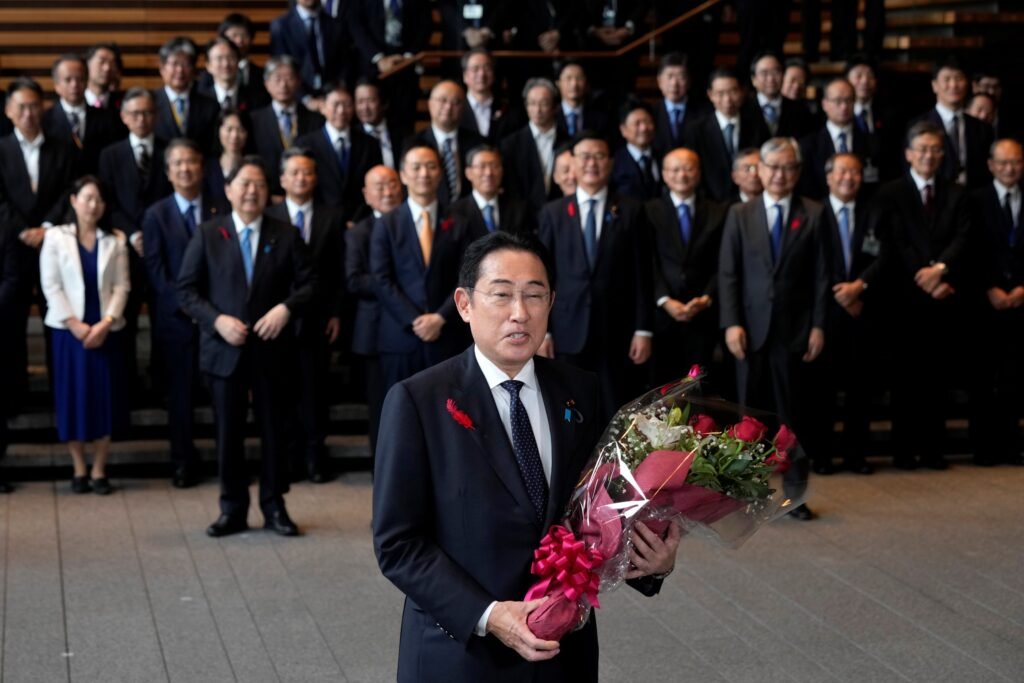 Kishida Cabinet Resigns, New Leadership Ahead